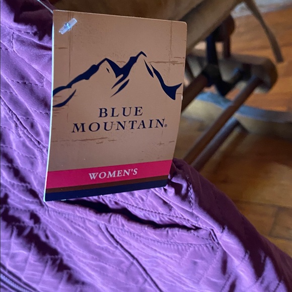 Sierra Trail Women's Quilted Vest - Deep Purple Blue mountain - Picture 2 of 2